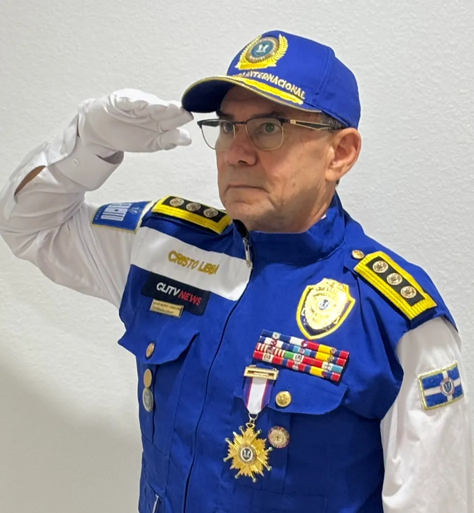 Pastor Roger DeJesus Muñoz, Fundador de la Escuela de Guerra Espiritual Cristo Libera